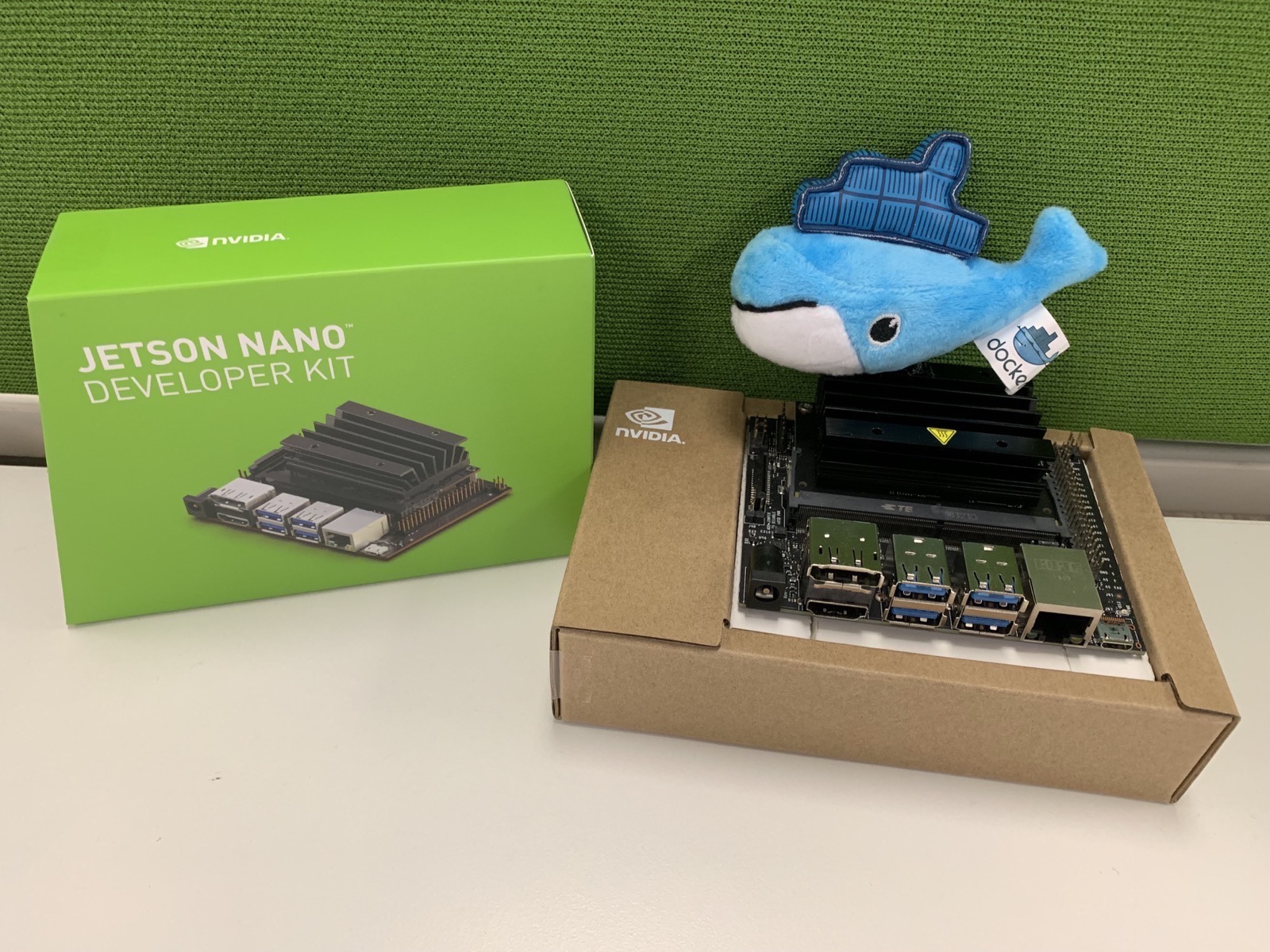 jetson-nano-board-docker-whale.jpg